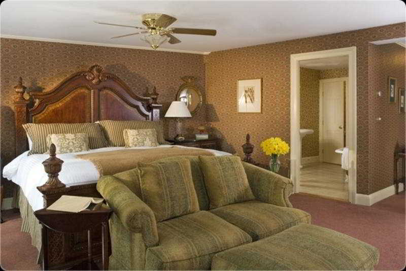 לינה וארוחת בוקר Holderness The Manor On Golden Pond מראה חיצוני תמונה